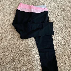 Lulu crop pants, v waist band